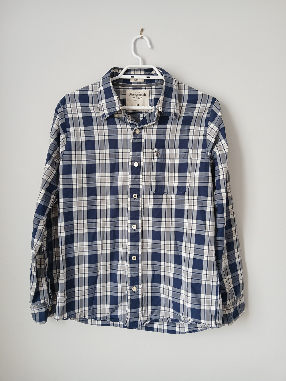 Abercrombie & Fitch Men's Medium Shirt Blue Grey Plaid Muscle Fit Long Sleeve